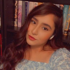 Meet your Posher, Angelica